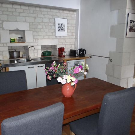 Gite Du Manoir Des Roches Saires 외부 사진