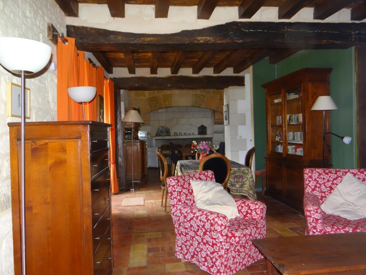 Gite Du Manoir Des Roches Saires 외부 사진
